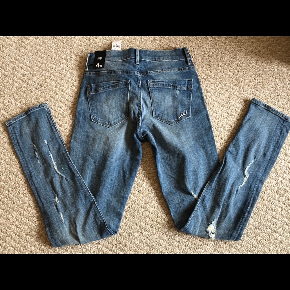 Express Distressed Jeans - Picture 4 of 4